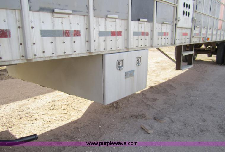 image for item 6477 1996 Merritt 53' straight deck hog trailer