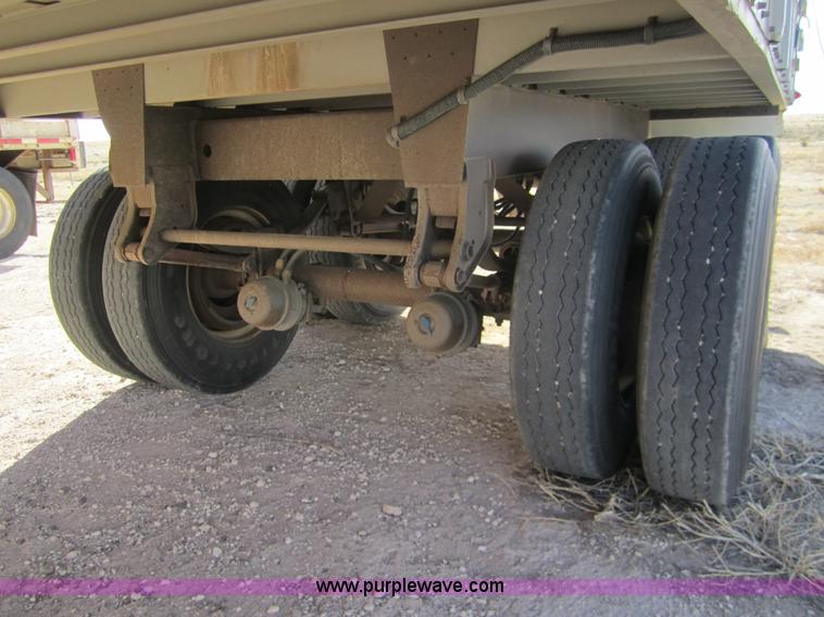 image for item 6477 1996 Merritt 53' straight deck hog trailer