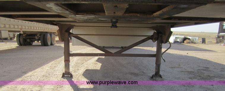 image for item 6478 1997 Merritt 53' straight deck hog trailer