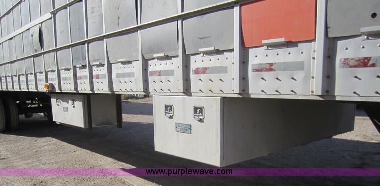 image for item 6478 1997 Merritt 53' straight deck hog trailer