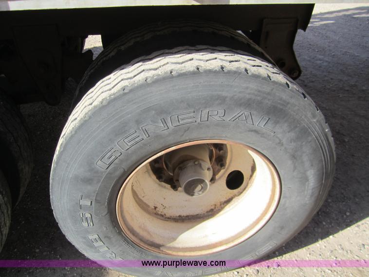 image for item 6478 1997 Merritt 53' straight deck hog trailer