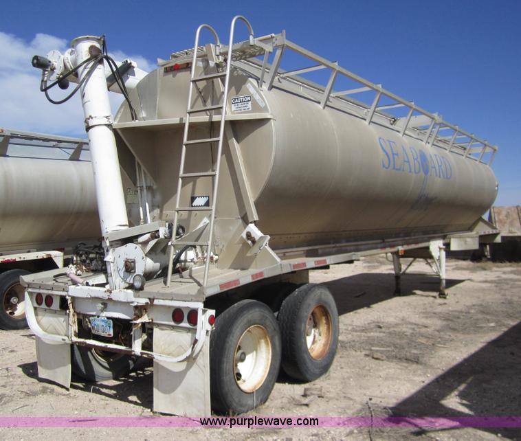 image for item 6484 1995 Warren 41' feed trailer