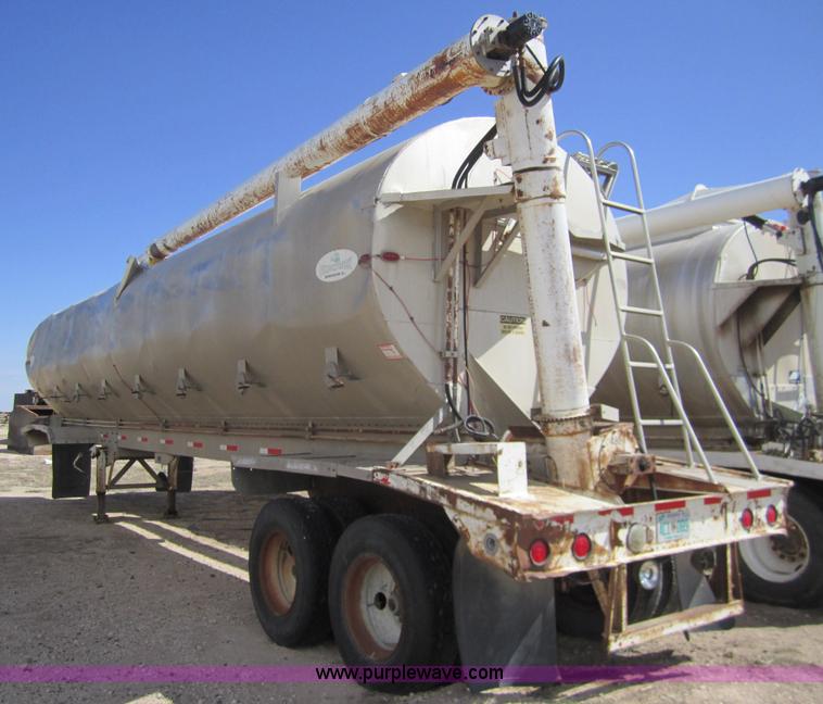 image for item 6485 1999 Pinson 42' feed trailer