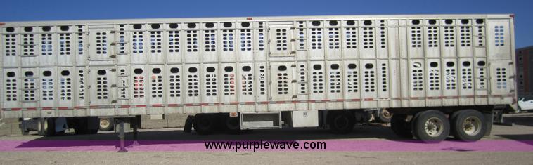 image for item 6486 1997 Wilson 53' straight deck hog trailer