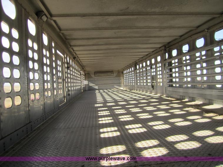 image for item 6486 1997 Wilson 53' straight deck hog trailer