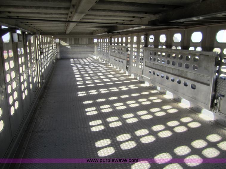 image for item 6486 1997 Wilson 53' straight deck hog trailer