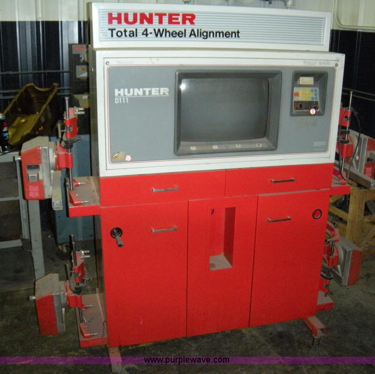 image for item 1000 Hunter D111 four wheel alignment machine *Heads and cables included