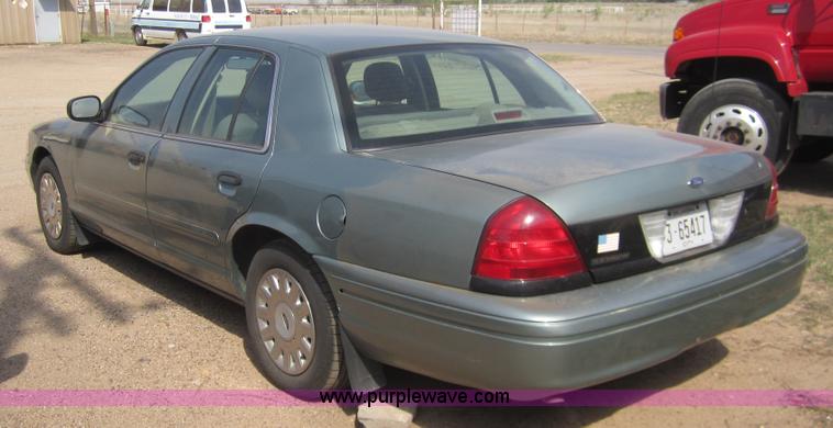 image for item 2965 2005 Ford Crown Victoria Police Interceptor