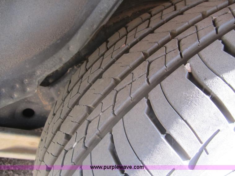 image for item 2965 2005 Ford Crown Victoria Police Interceptor