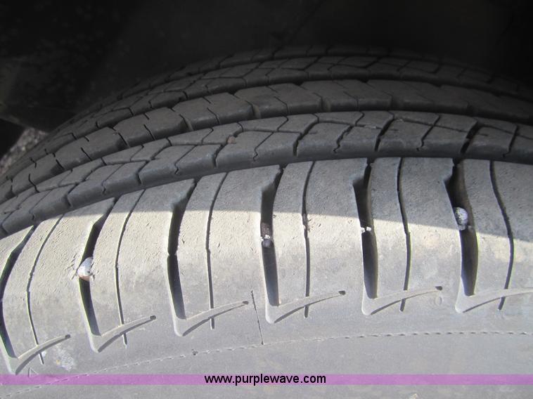 image for item 2965 2005 Ford Crown Victoria Police Interceptor