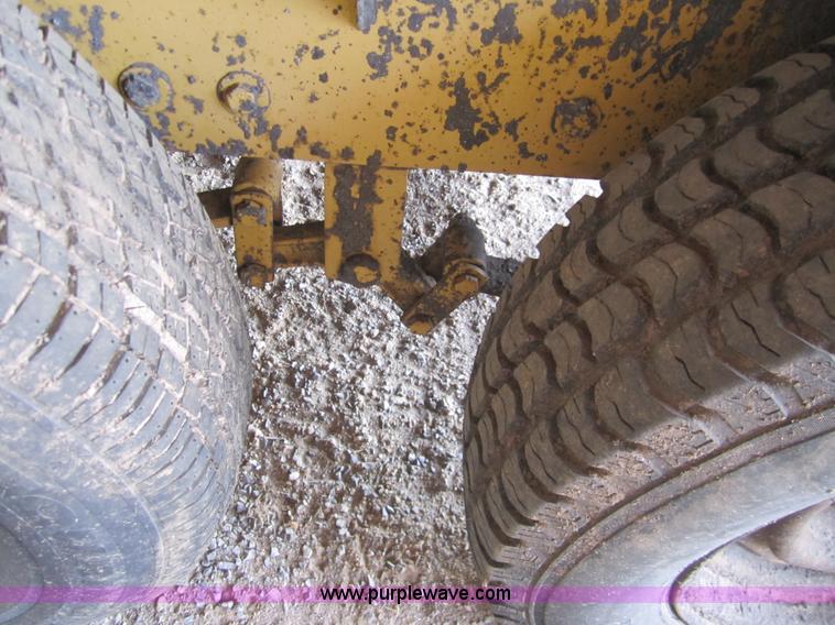 image for item 2966 Rosco RA-200 pothole machine