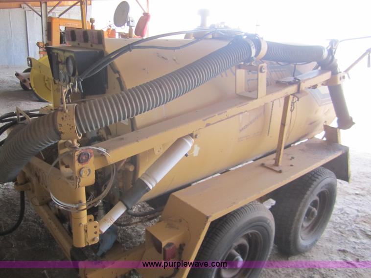 image for item 2966 Rosco RA-200 pothole machine