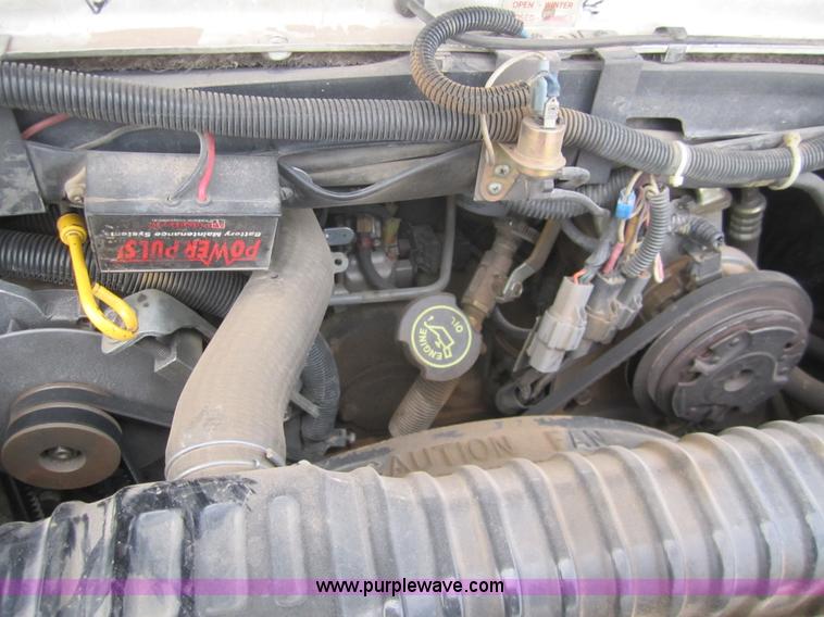 image for item 2974 1990 Ford E350 ambulance