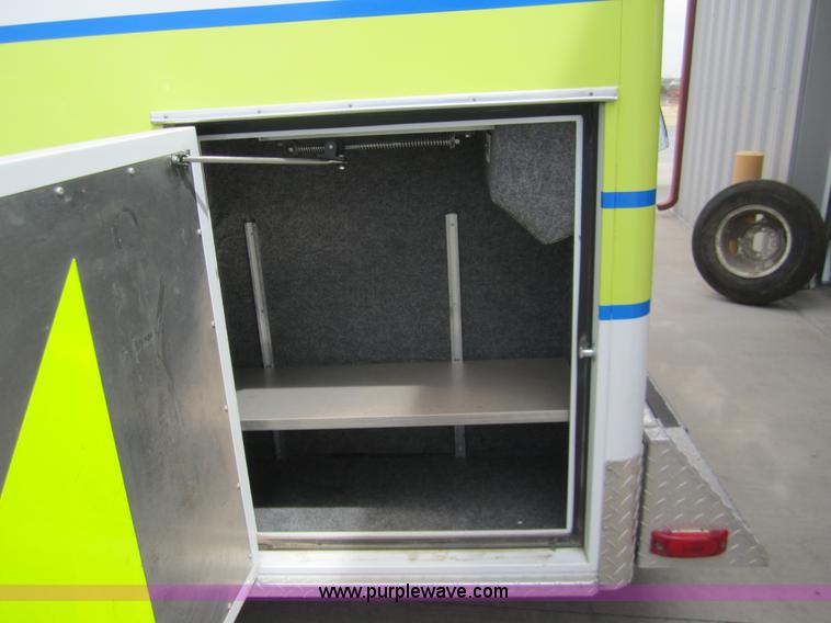 image for item 2974 1990 Ford E350 ambulance