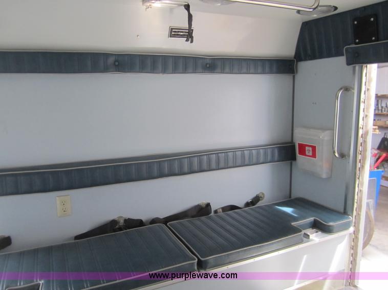 image for item 2974 1990 Ford E350 ambulance