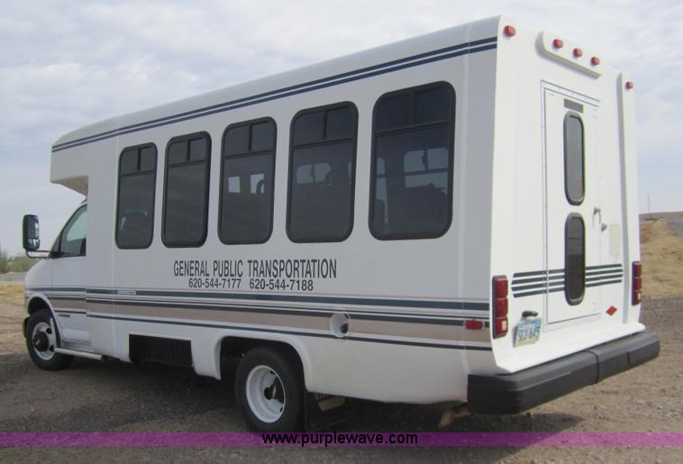 image for item 2982 2001 Chevrolet Express G3500 transit bus