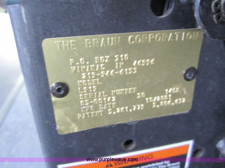 image for item 2982 2001 Chevrolet Express G3500 transit bus