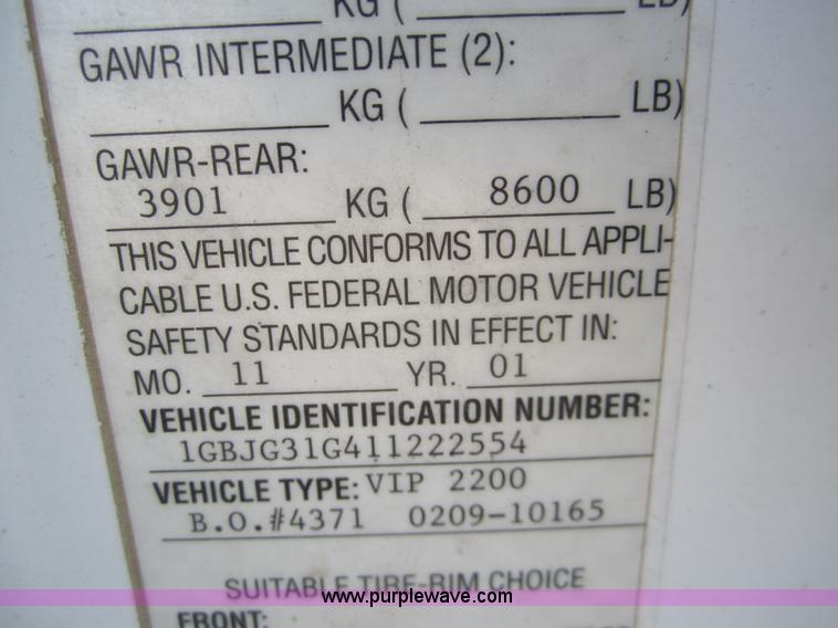 image for item 2982 2001 Chevrolet Express G3500 transit bus