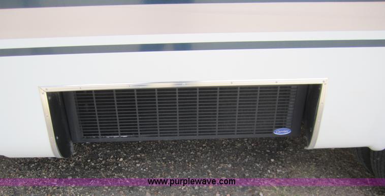 image for item 2982 2001 Chevrolet Express G3500 transit bus