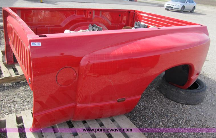 image for item 4097 2004 Dodge Ram one ton pickup truck bed with bumper