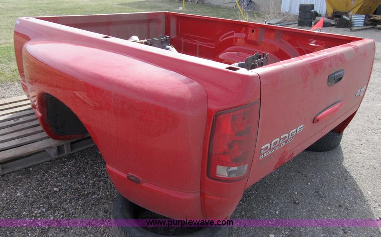 image for item 4097 2004 Dodge Ram one ton pickup truck bed with bumper