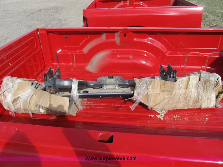 image for item 4097 2004 Dodge Ram one ton pickup truck bed with bumper