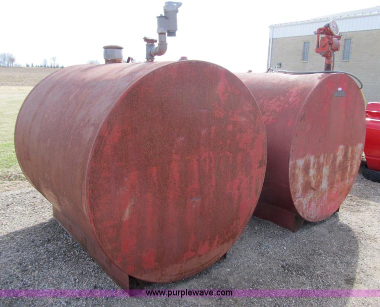 image for item 4099 (2) 1,000 gallon fuel tanks