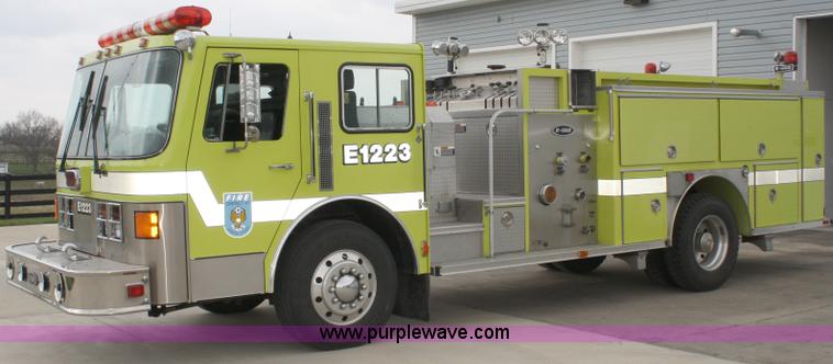 image for item 4686 1990 Ottawa E-ONE fire truck