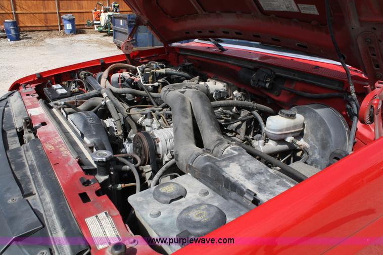 image for item 5039 1995 Ford F250 XL extended cab pickup truck