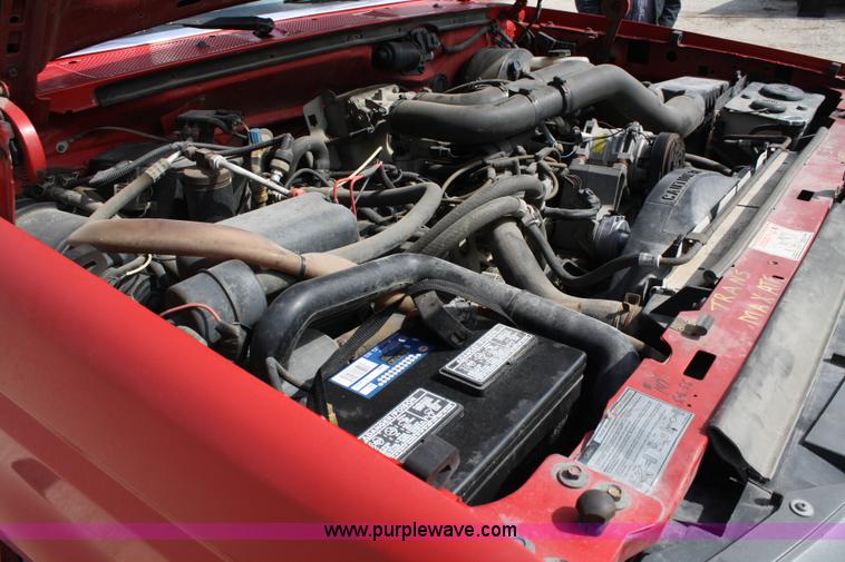 image for item 5039 1995 Ford F250 XL extended cab pickup truck