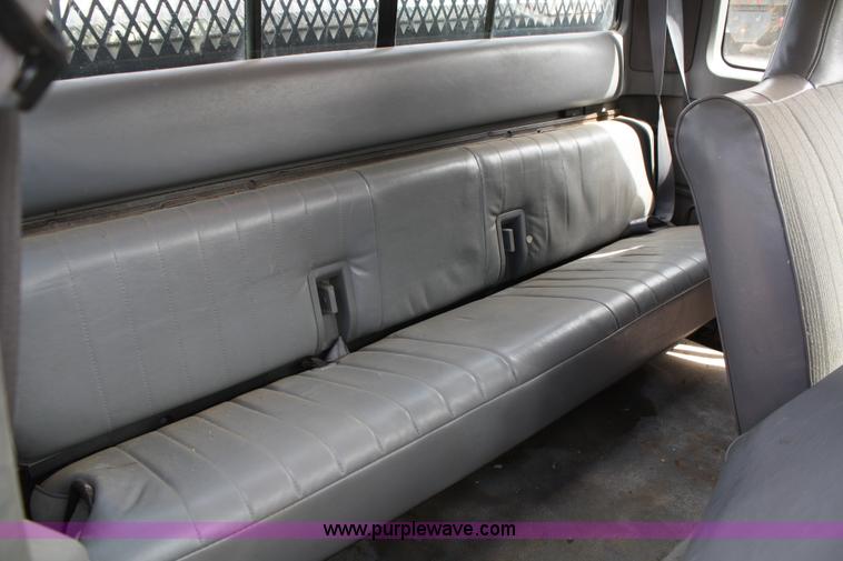 image for item 5039 1995 Ford F250 XL extended cab pickup truck