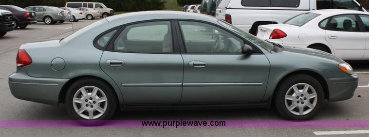 image for item 5095 2007 Ford Taurus SE
