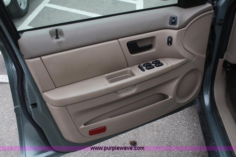 image for item 5095 2007 Ford Taurus SE