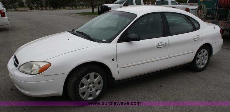 image for item 5096 2001 Ford Taurus LE