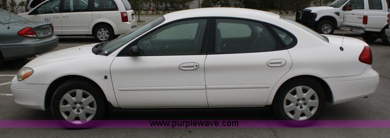image for item 5096 2001 Ford Taurus LE