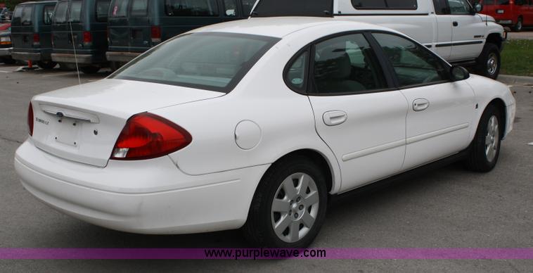 image for item 5096 2001 Ford Taurus LE