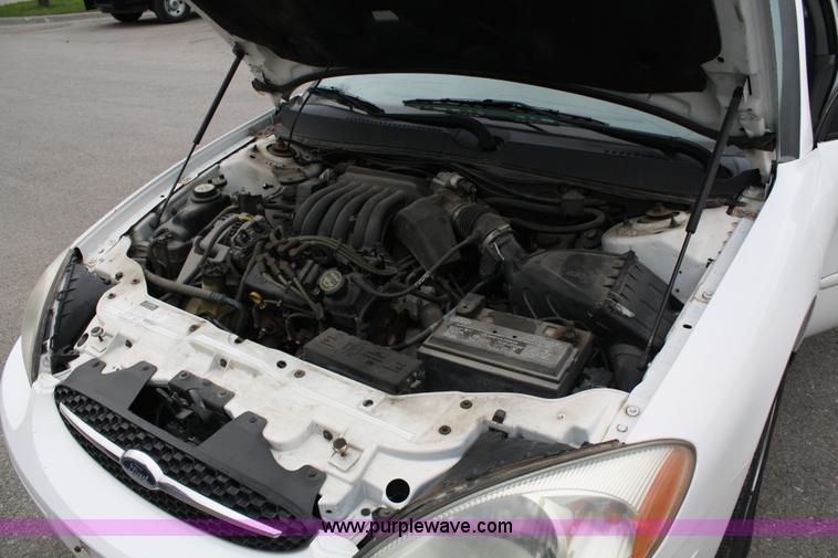 image for item 5096 2001 Ford Taurus LE