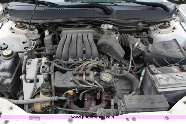 image for item 5096 2001 Ford Taurus LE