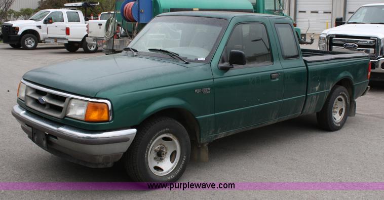 image for item 5098 1996 Ford Ranger XLT supercab pickup truck