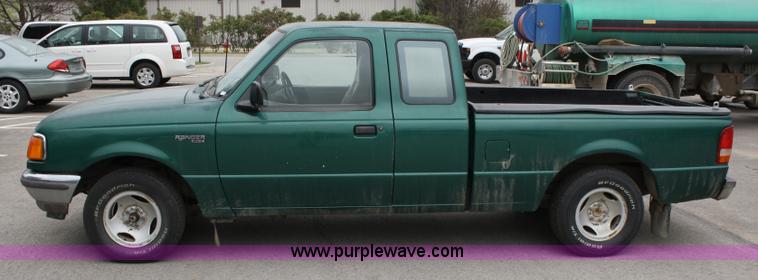 image for item 5098 1996 Ford Ranger XLT supercab pickup truck