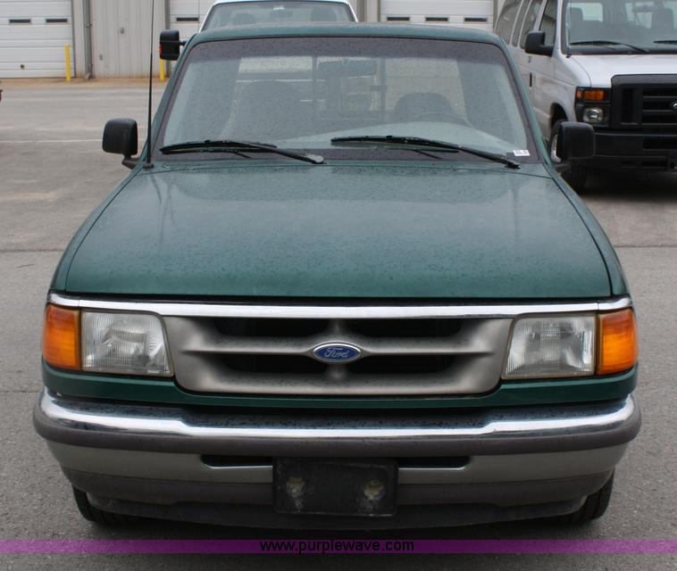image for item 5098 1996 Ford Ranger XLT supercab pickup truck