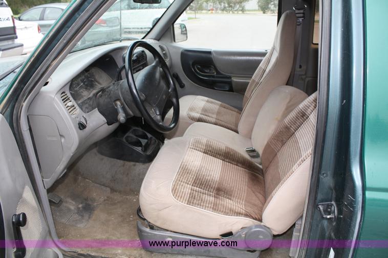 image for item 5098 1996 Ford Ranger XLT supercab pickup truck
