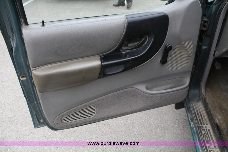 image for item 5098 1996 Ford Ranger XLT supercab pickup truck
