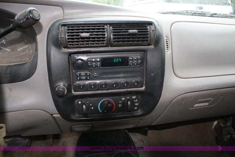 image for item 5098 1996 Ford Ranger XLT supercab pickup truck