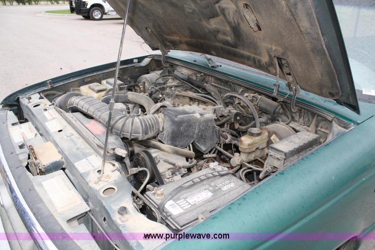 image for item 5098 1996 Ford Ranger XLT supercab pickup truck