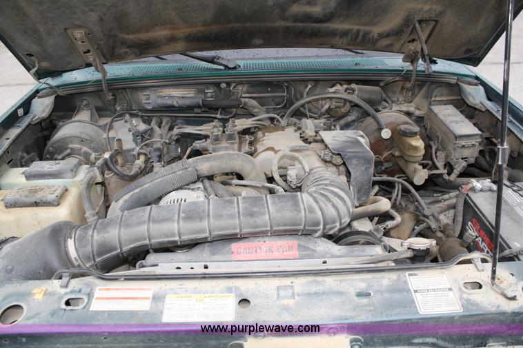 image for item 5098 1996 Ford Ranger XLT supercab pickup truck