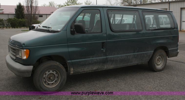 image for item 5101 1996 Ford Club Wagon E150 van