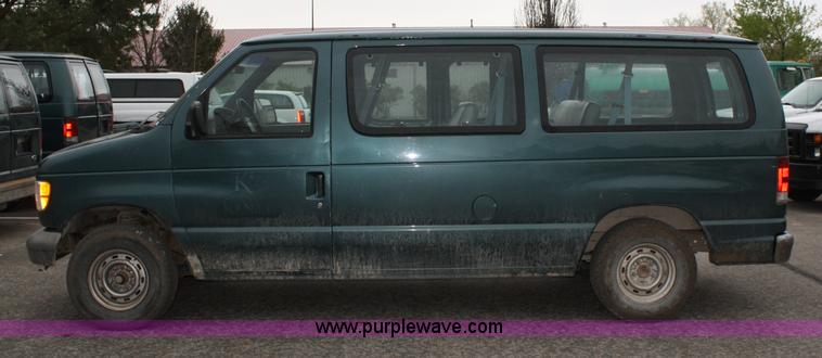 image for item 5101 1996 Ford Club Wagon E150 van