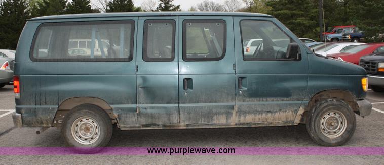 image for item 5101 1996 Ford Club Wagon E150 van