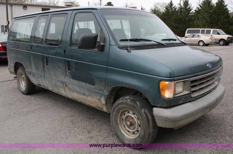 image for item 5101 1996 Ford Club Wagon E150 van